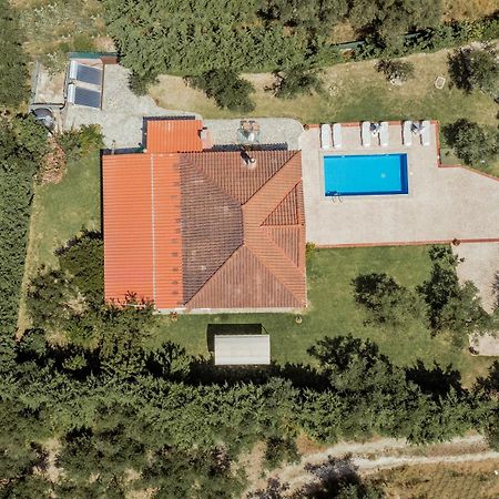 Planos Villa Экстерьер фото